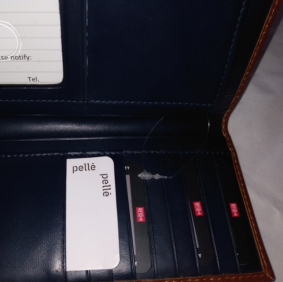 Pellē Genuine Leather Wallet Unisex - Picture 2 of 3